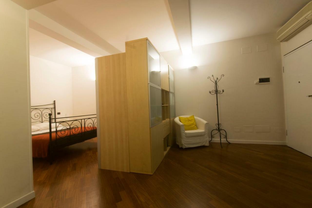 Suite Del Borgo - Affittacamere - Guest House Bologna Bagian luar foto