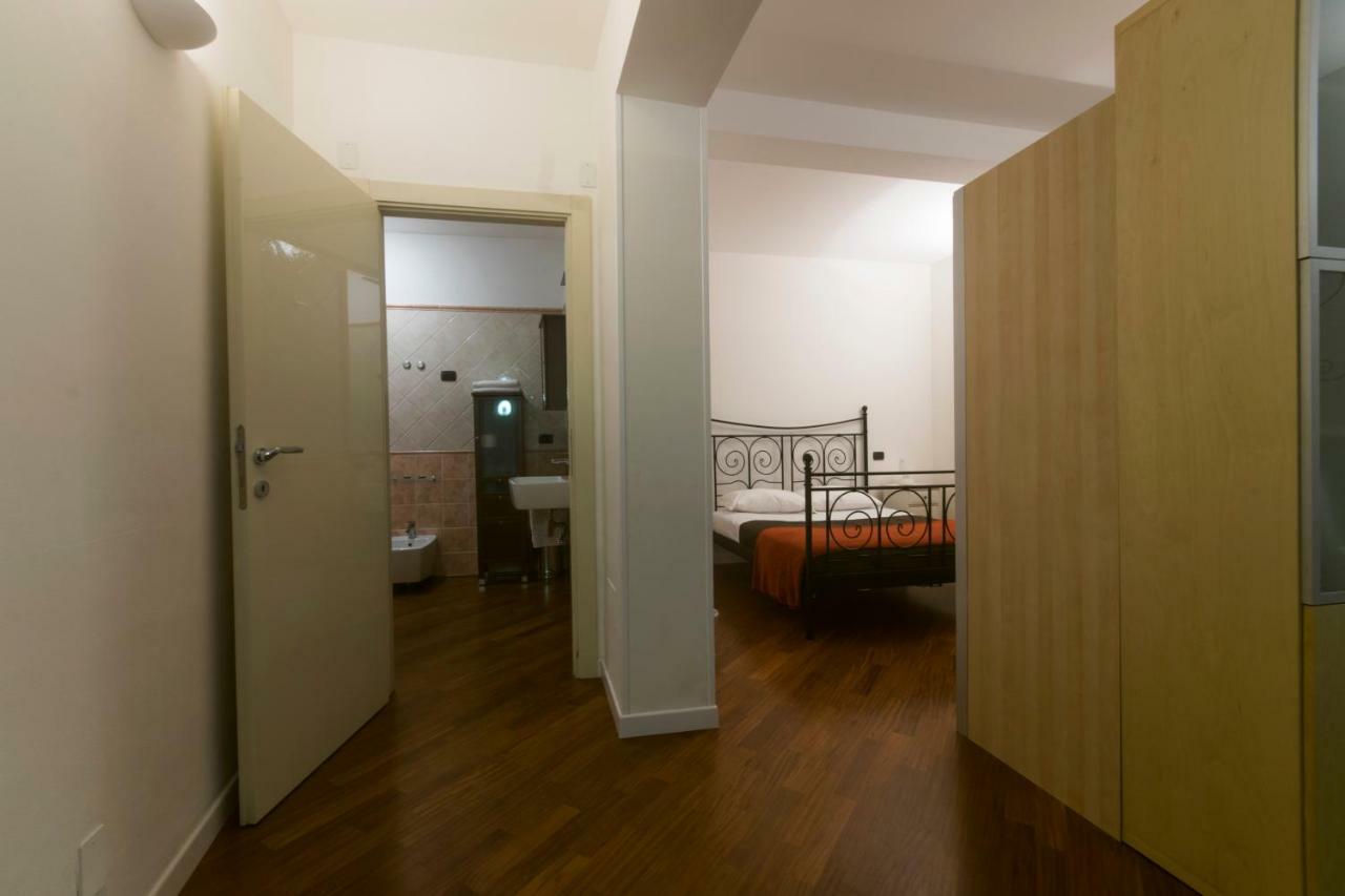 Suite Del Borgo - Affittacamere - Guest House Bologna Bagian luar foto