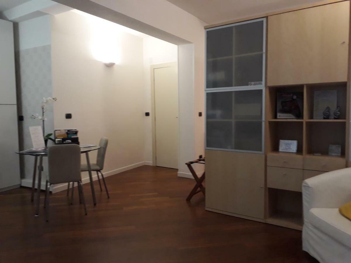 Suite Del Borgo - Affittacamere - Guest House Bologna Bagian luar foto