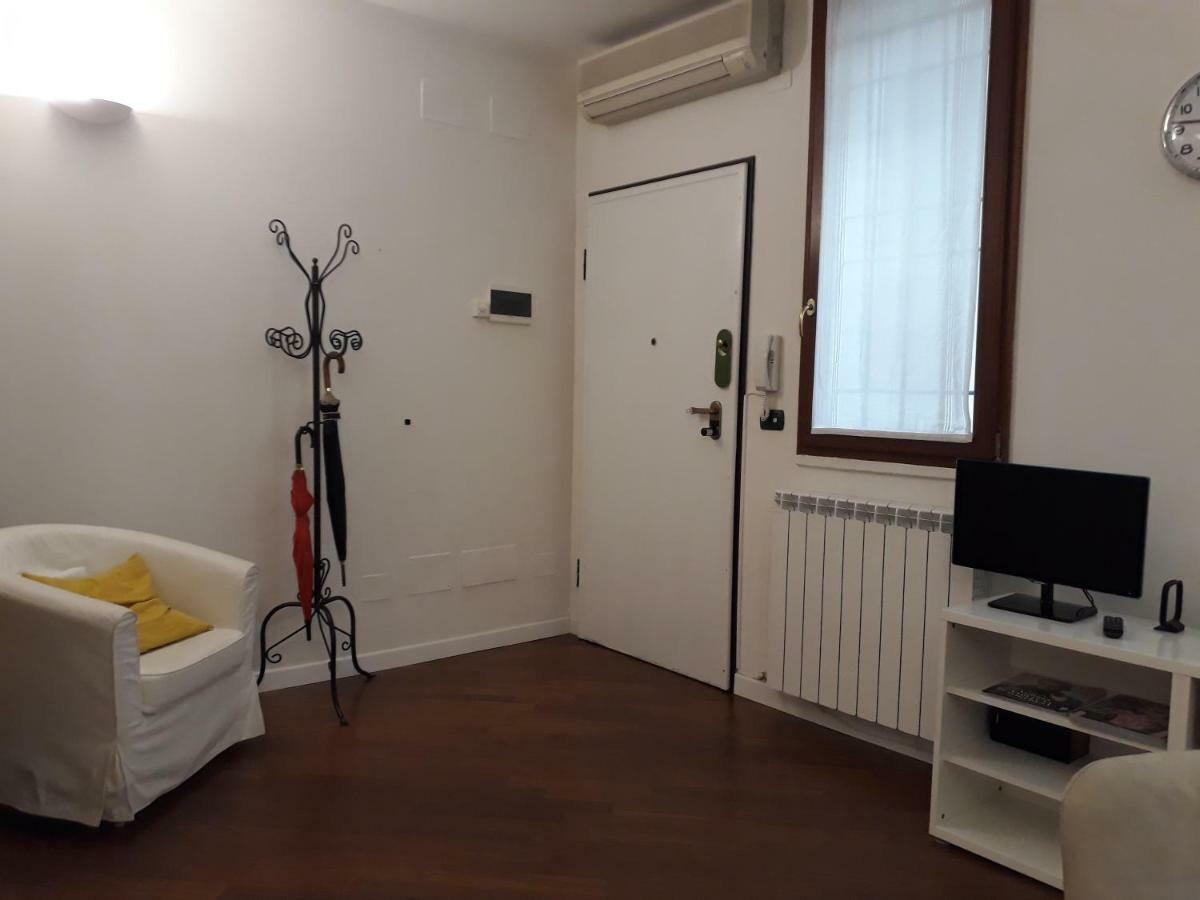 Suite Del Borgo - Affittacamere - Guest House Bologna Bagian luar foto